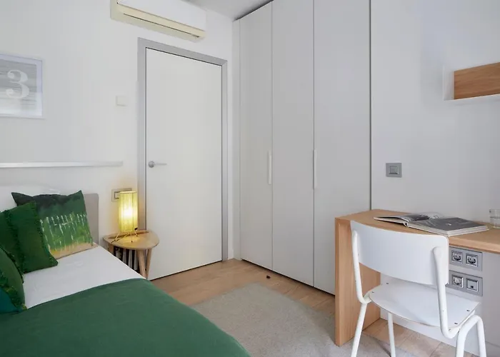 Easo 2b By Feelfree Daire